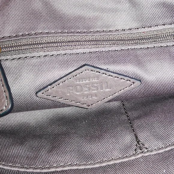 Fossil leather crossbody purse - Picture 9 of 11